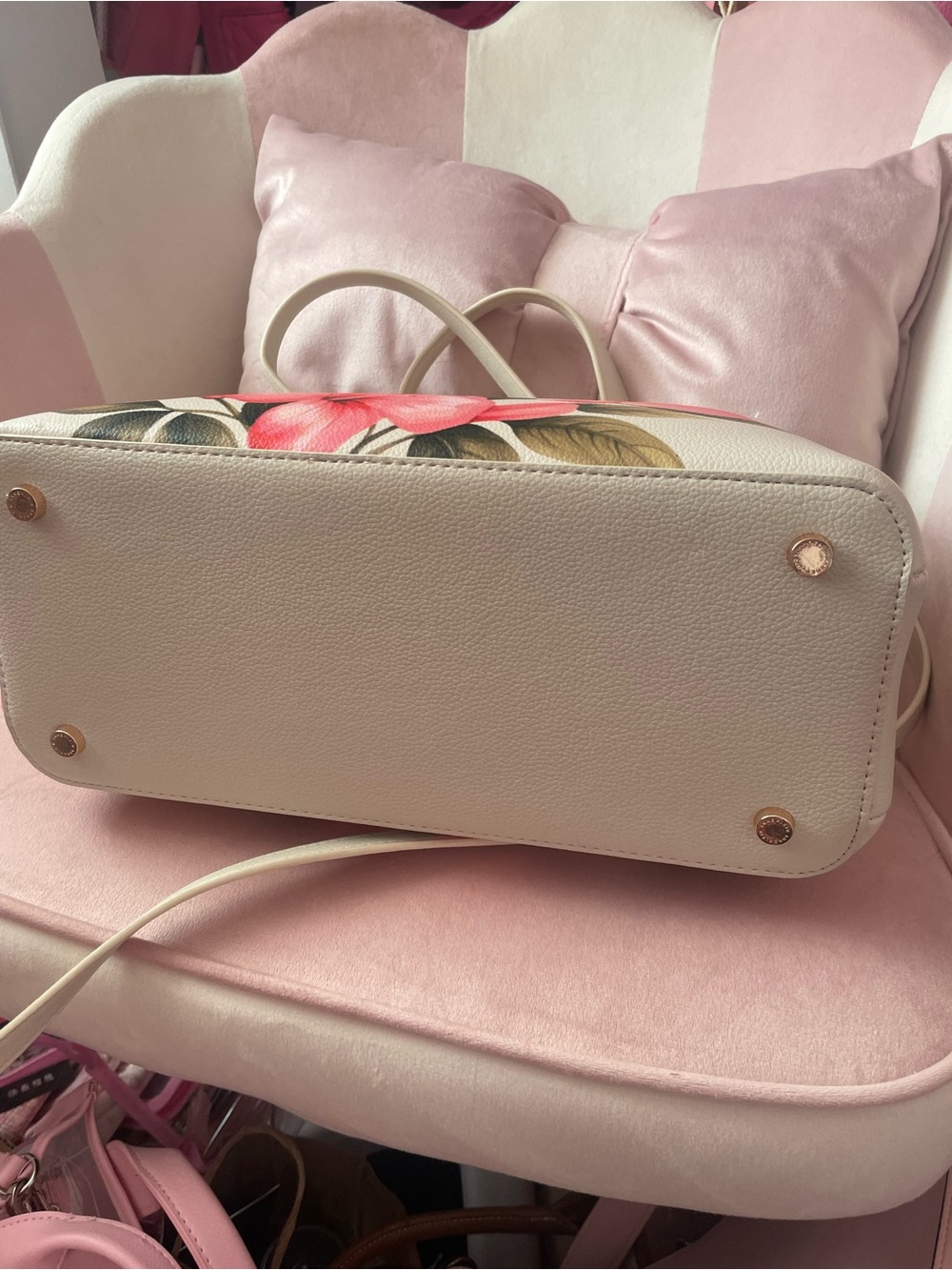 Anne Klein White Shoulder Bag with Pink Floral Print - Picture 3 of 4
